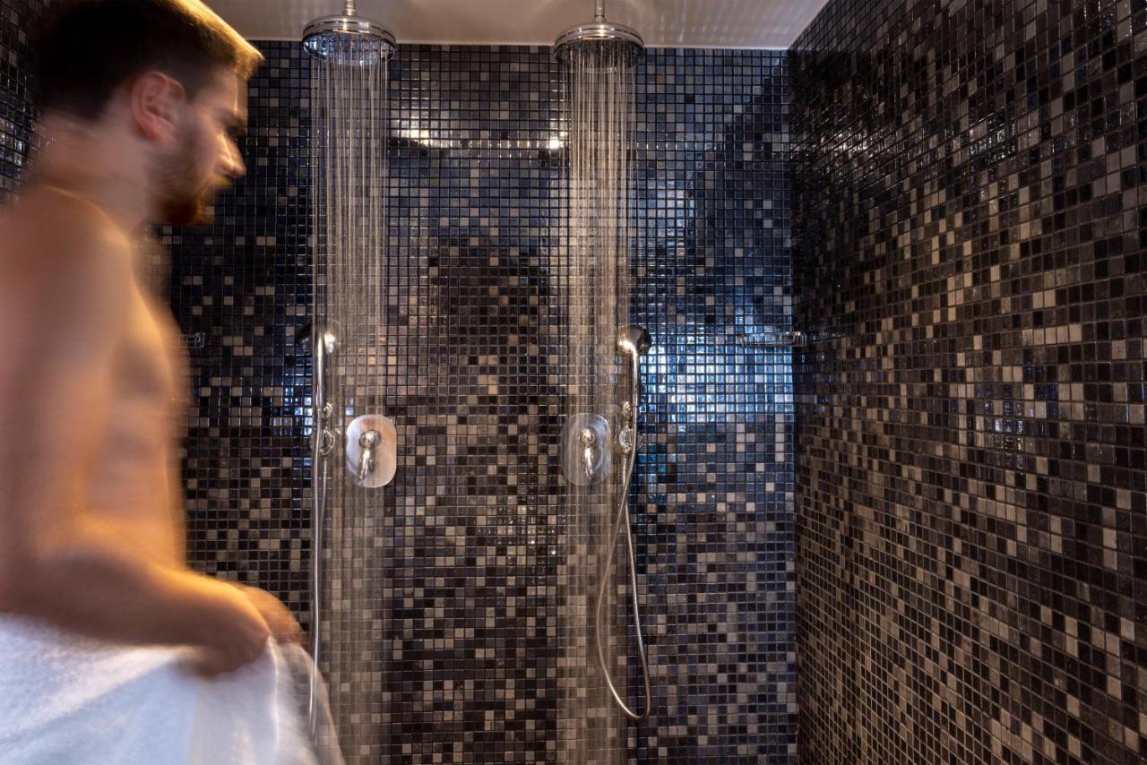 Hotel Whistler - Gare Du Nord Paris Eksteriør billede