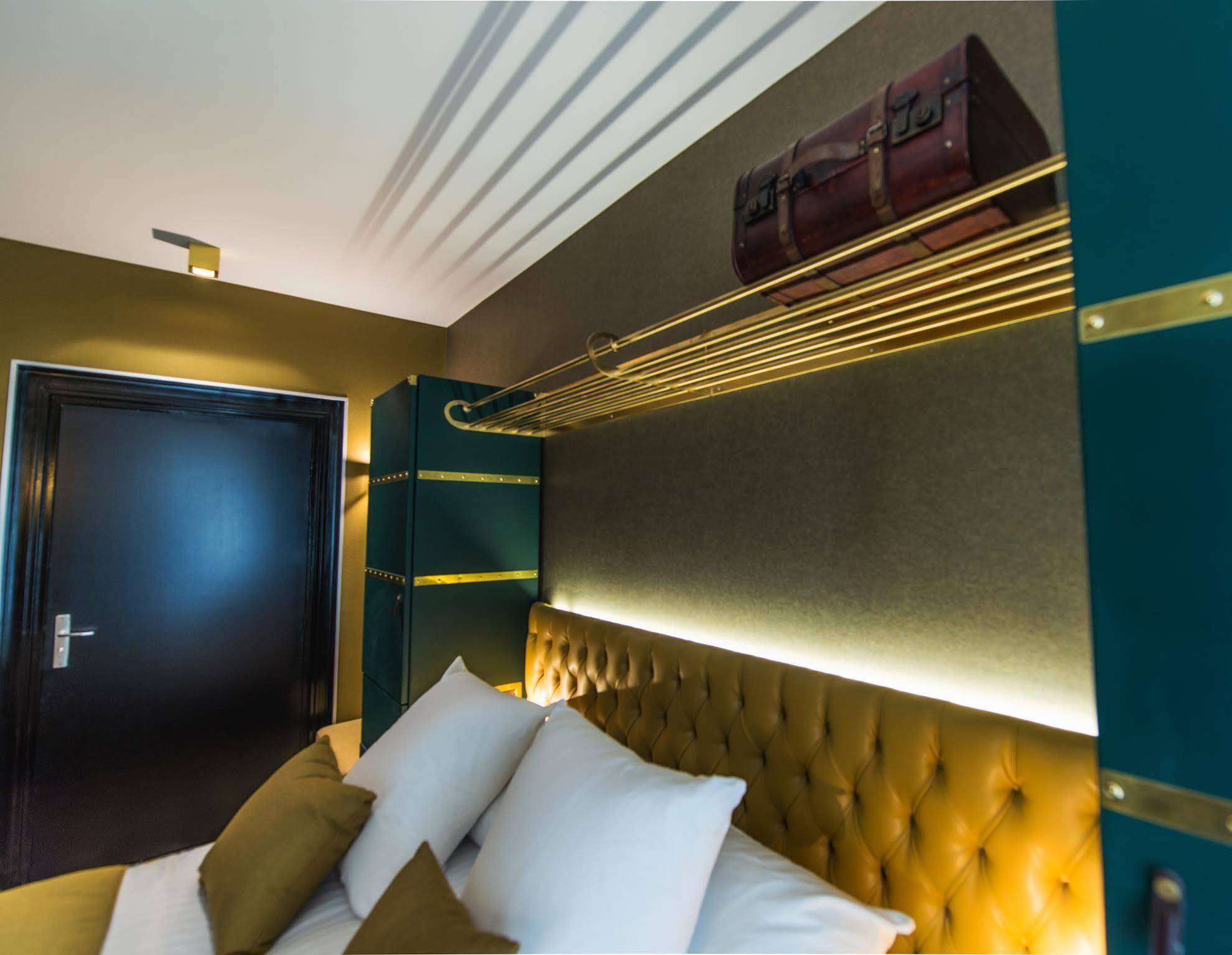 Hotel Whistler - Gare Du Nord Paris Eksteriør billede